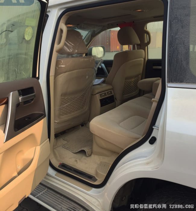 2017款丰田兰德酷路泽5700中东版 天窗/18轮现车98.5万