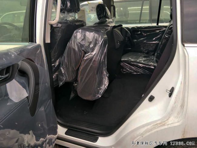 17款日产途乐Y62中东版 7座/18轮/BOSE/天窗现车56.3万