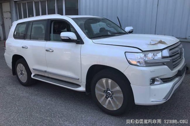 平行进口车丰田酷路泽5700中东版 17款现车即刻拥有