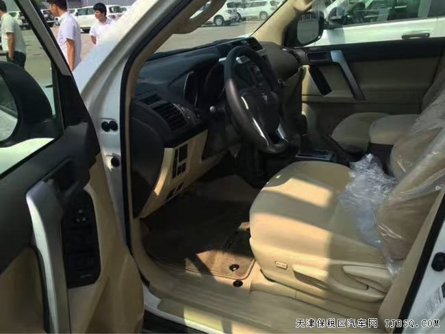17款丰田霸道2700中东版 后挂备胎/金属漆/天窗现车39万