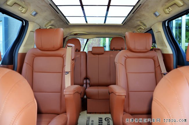 2017款丰田塞纳四驱版 大包围/双电动门/小桌板现车59万