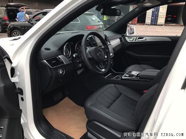 2018款奔驰GLS450AMG加规版 雷达测距/豪华包现车127万