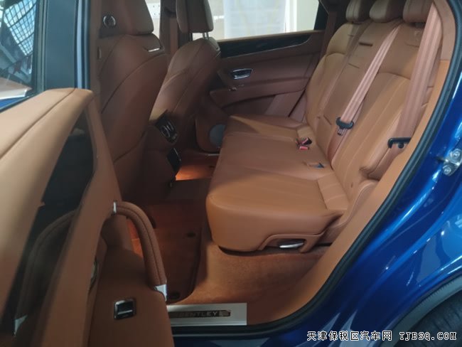 2018款宾利添越4.0T柴油欧规版 20轮/全景/5座现车311万