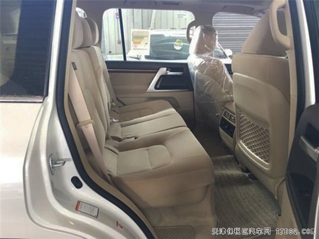 2017款丰田酷路泽400中东版 经典陆巡4.0L尽享折扣