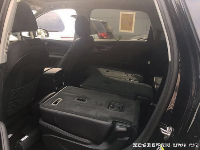 2017款奥迪Q7加规版7座SUV 全景天窗/Sline包现车71.5万