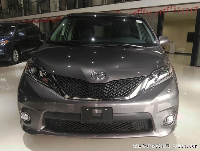 2017款丰田塞纳3.5L商务车 天津港现车盛惠酬宾
