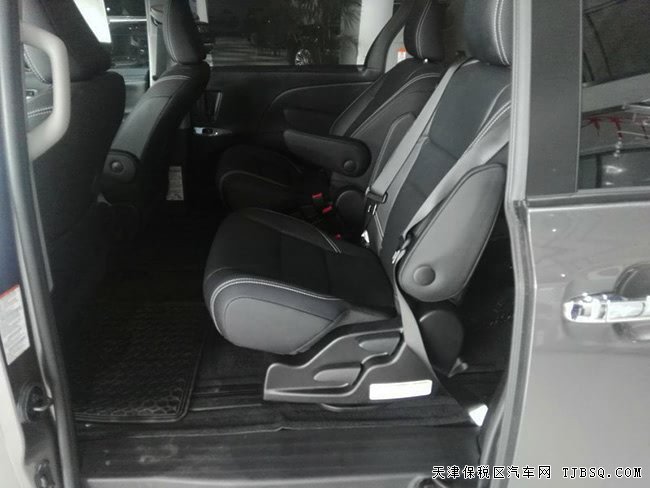 2017款丰田塞纳3.5L商务车 天津港现车盛惠酬宾