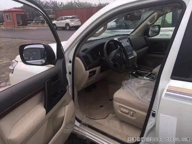 平行进口18款丰田酷路泽4000 天津港现车极致热卖