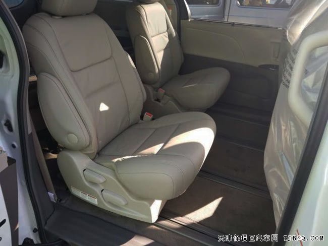 2017款丰田塞纳3.5L经典商务车 四驱版现车优惠购