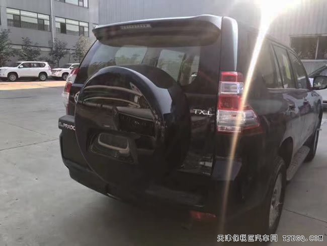 2017款丰田霸道4000中东版 后挂备胎/18轮/天窗现车54万