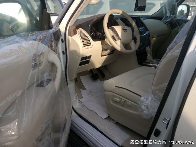 2018款日产途乐Y62中东版SE版 18轮/天窗现车54.6万钜惠