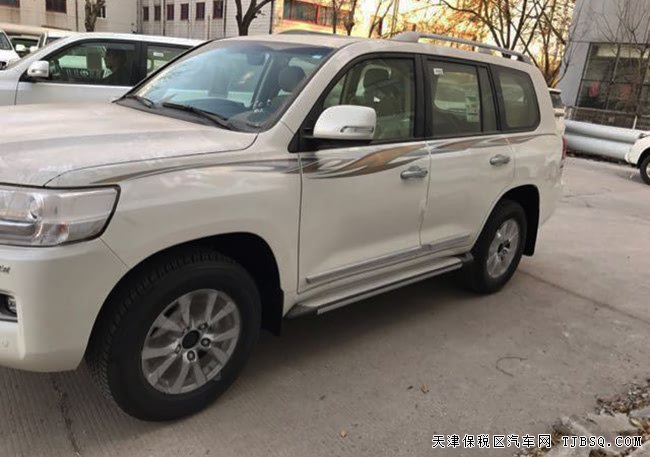 2017款丰田酷路泽4000中东版 双油双备/绞盘现车70.8万