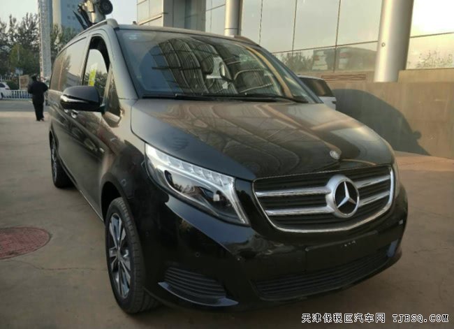 2018款奔驰V250墨西哥版 七座/全景天窗/18轮现车66.5万