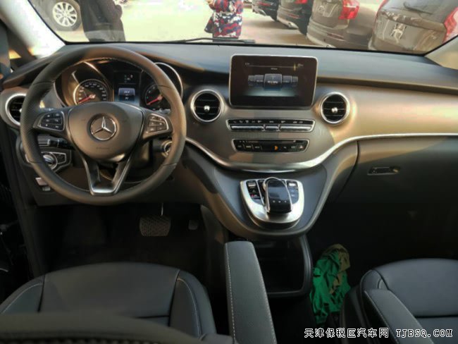 2018款奔驰V250墨西哥版 七座/全景天窗/18轮现车66.5万