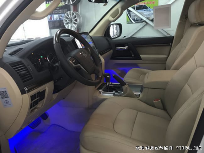 平行进口17款丰田陆巡4000中东版 现车魅力呈现