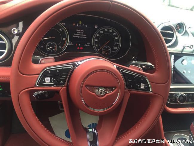 2018款宾利添越4.0T柴油版 全景天窗/20轮/5座现车288万