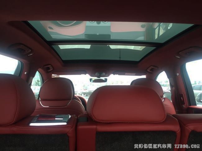 2018款宾利添越4.0T柴油版 全景天窗/20轮/5座现车288万