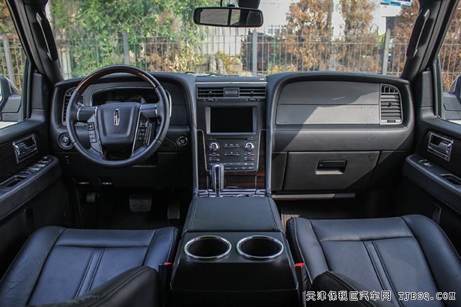 17款林肯领航员3.5T墨西哥版 22轮/天窗/7座现车80万钜惠