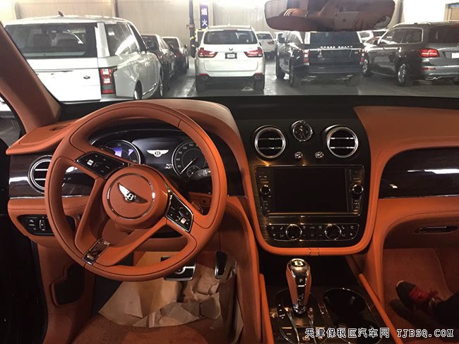 2018款宾利添越4.0T欧规版 四座/全景/舒适包现车300万