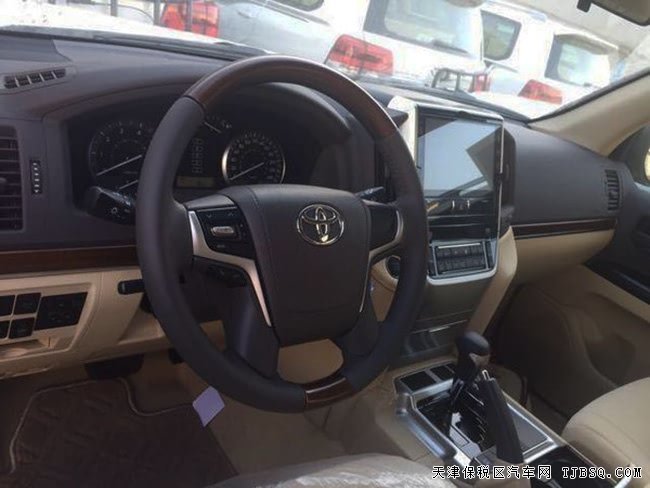 2017款丰田酷路泽4000中东版 陆巡4.0L V8绚丽来袭