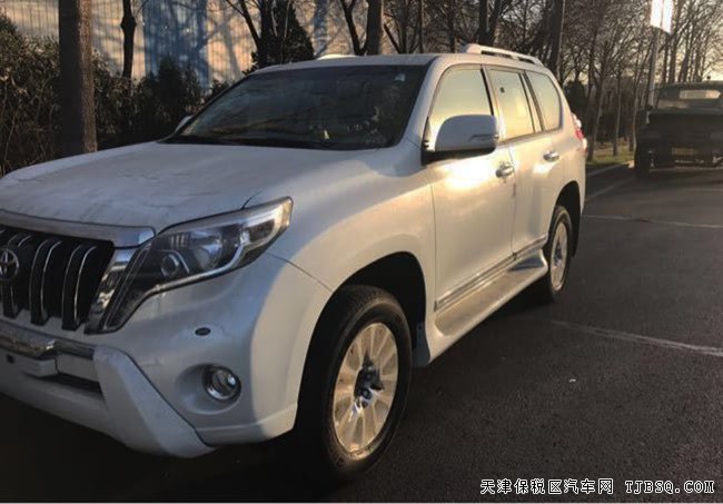 17款丰田霸道4000中东版 18轮/后挂备胎/天窗现车56.5万