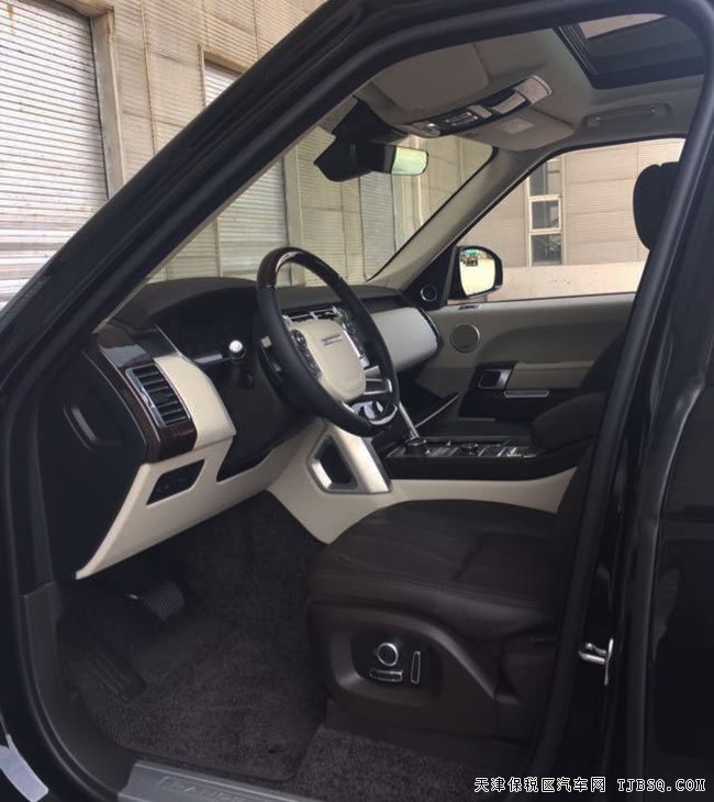 17款路虎揽胜3.0T柴油Vogue版 全景/20轮/电吸现车125万