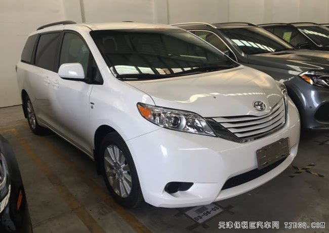 2017款丰田塞纳3.5L四驱版 七座/18轮现车47万优惠尊享