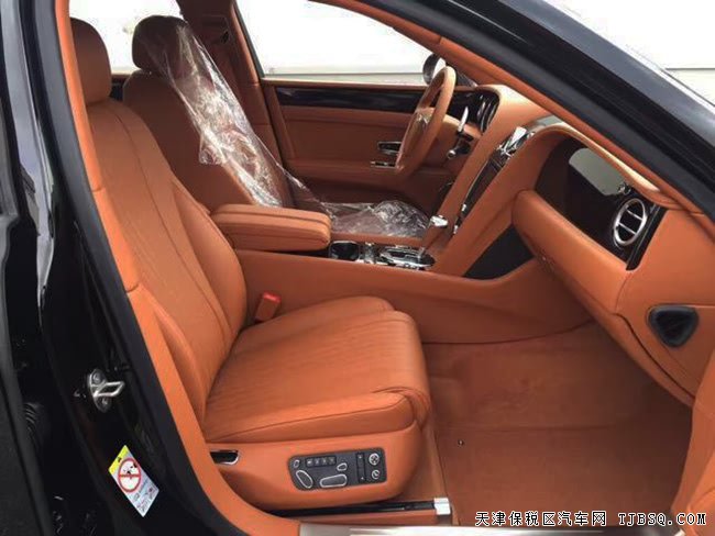 17款宾利飞驰V8S欧规版 4座/天窗/20轮/小桌板现车279万