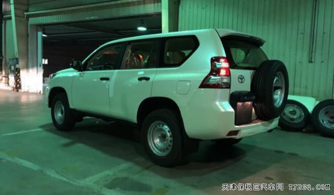 17款丰田霸道2700中东版 后挂备胎/大灯清洗现车39.5万