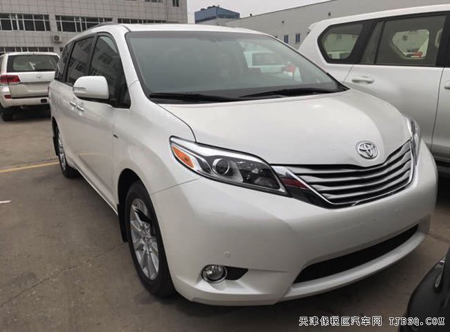 平行进口车17款丰田塞纳四驱顶配版 天津港现车59.8万