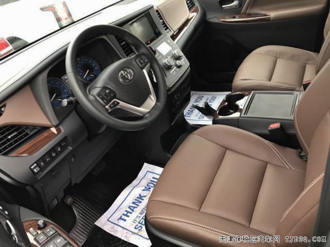 平行进口车17款丰田塞纳四驱顶配版 天津港现车59.8万
