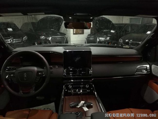 2018款林肯领航员3.5T加规版 22轮/全景/七座预订136万