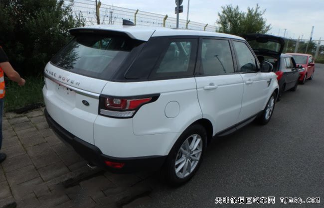 2017款路虎揽胜运动汽油中东版 全景/四区空调现车84万