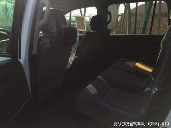 2017款丰田酷路泽4000中东版 天窗/8气囊/七座现车66万