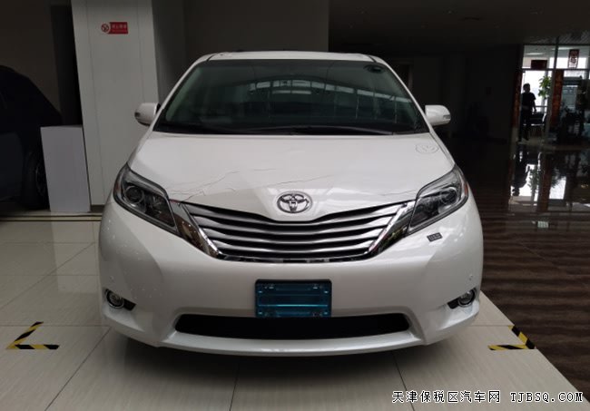 2017款丰田塞纳3.5L四驱顶配版 7座/双天窗现车58.5万
