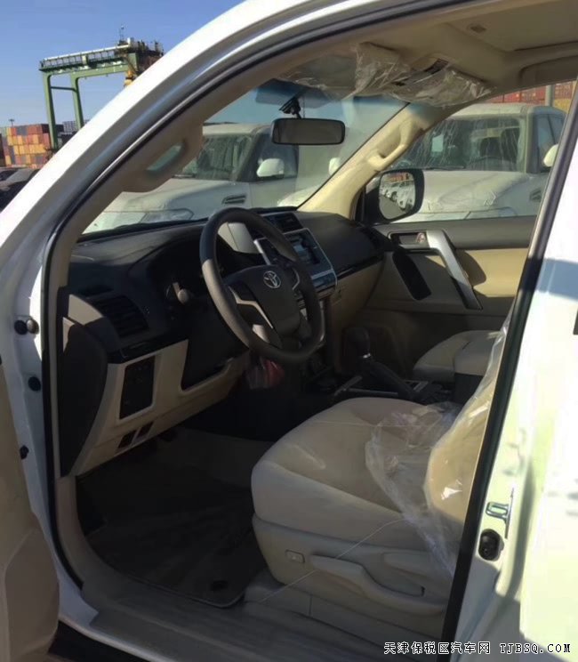 2018款丰田霸道2700中东版 17轮/后挂备胎现车44万钜惠