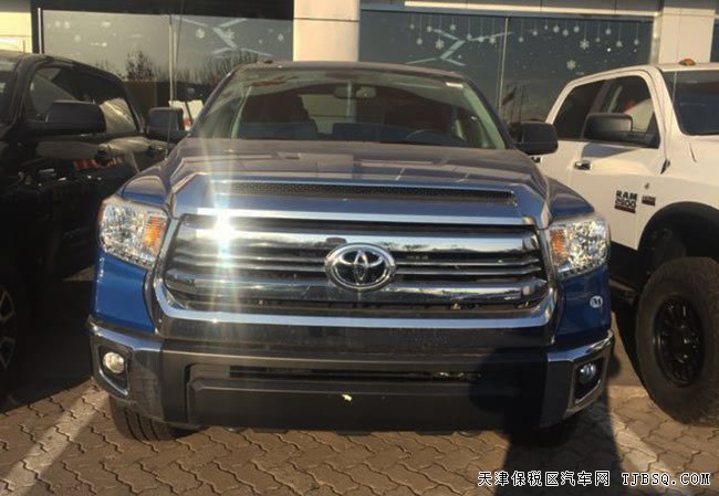 17款丰田坦途5.7L美式皮卡 18越野轮/天窗现车52万尊享