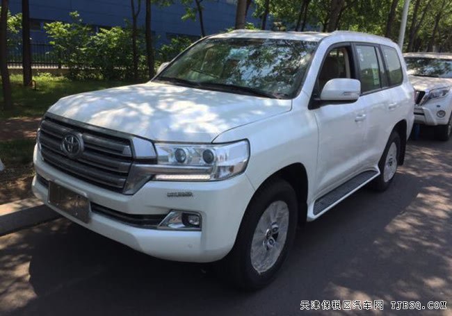 2017款丰田酷路泽4600中东版 7座/8气囊/天窗现车89.5万