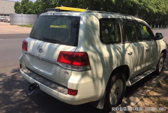 2017款丰田酷路泽4600中东版 7座/8气囊/天窗现车89.5万