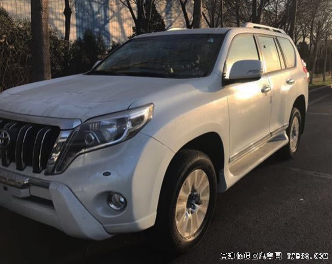 2017款丰田普拉多4000中东版 航踏/天窗/后挂现车57.5万