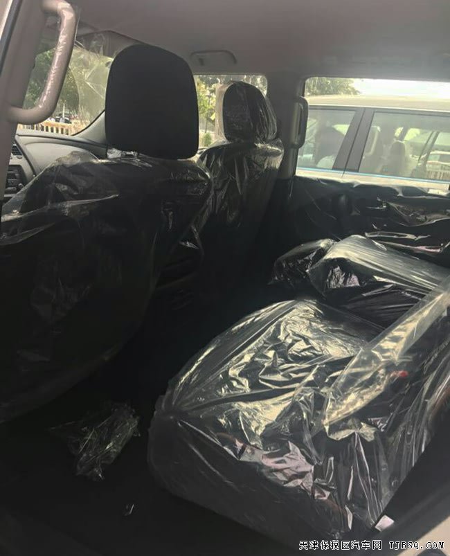 18款日产途乐Y62中东版 18轮/七座/后差速锁现车49.5万