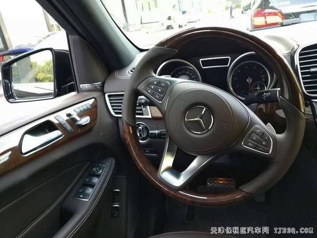 18款奔驰GLS450AMG加规版 3.0T七座现车极致热卖