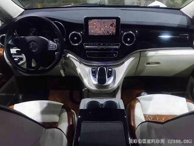 2017款奔驰V260豪华商务车 平行进口现车优惠尊享