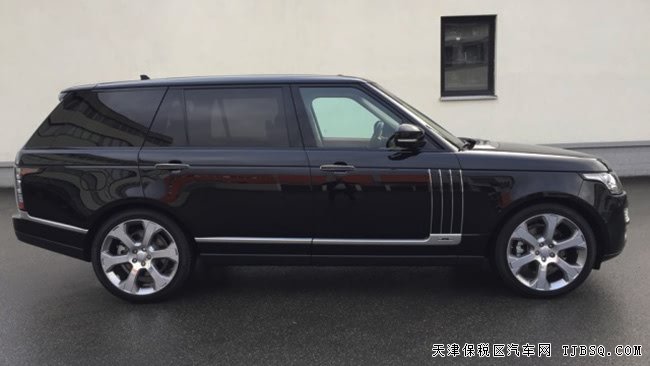 17款路虎揽胜5.0T巅峰创世加长版 现车优惠尽享