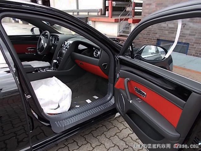 17款宾利飞驰V8S欧规版 20轮/天窗/5座现车271万优惠购