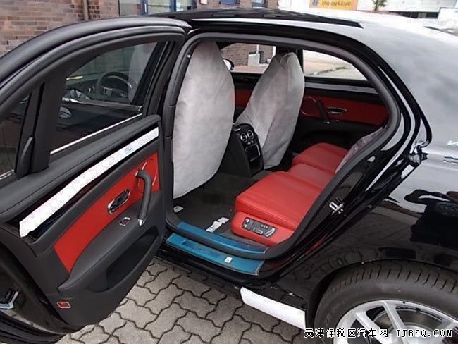 17款宾利飞驰V8S欧规版 20轮/天窗/5座现车271万优惠购