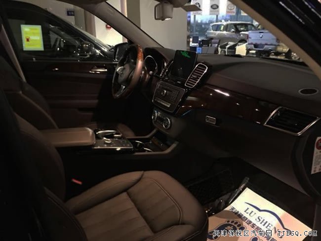 2018款奔驰GLS450 全景天窗/灯包/外观包/哈曼现车113万