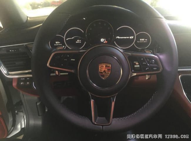 2018款保时捷Panamera加规版 20轮/豪华包现车159万钜惠