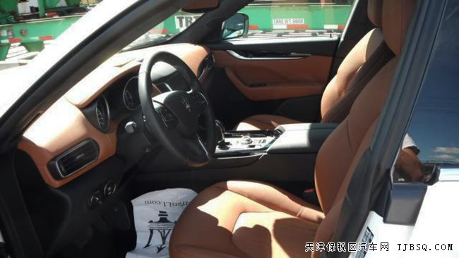 2017款玛莎拉蒂莱万特SUV美规版 全景/遥启现车92.5万购