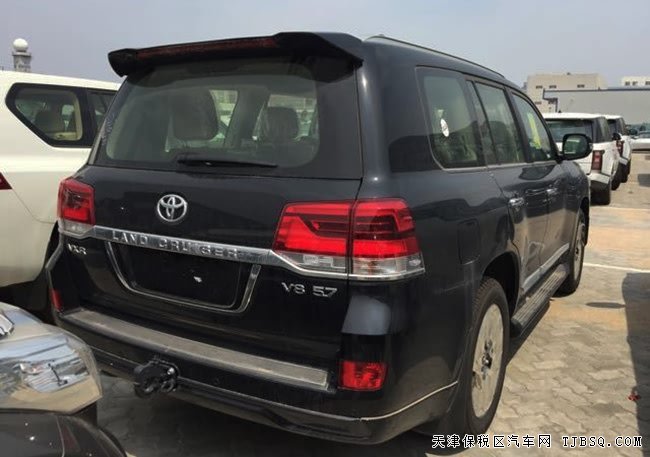 2018款丰田酷路泽5700中东版 20轮/雷测/天窗现车124万